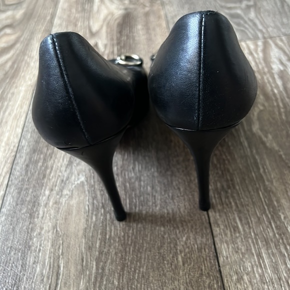 Gucci Horsebit Heels - Picture 3 of 12